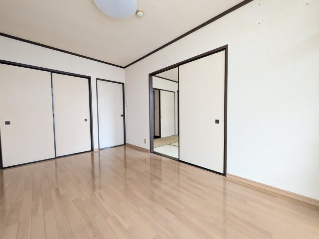 ロワールビラの居間・リビング