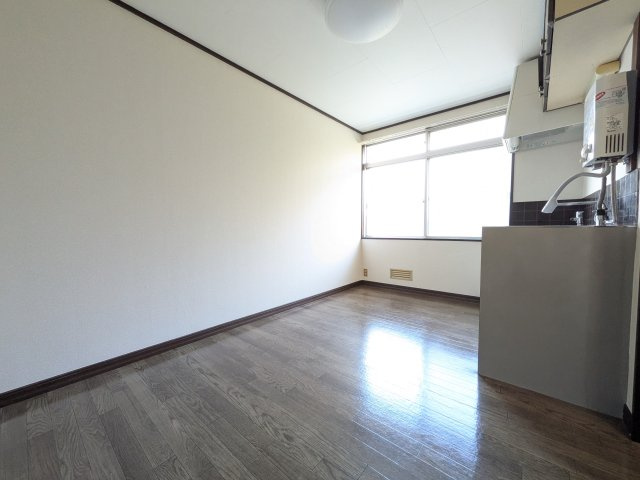 ロワールビラの居間・リビング