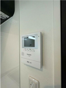 ピット横須賀のセキュリティ|モニタ付インターホンで安心♪