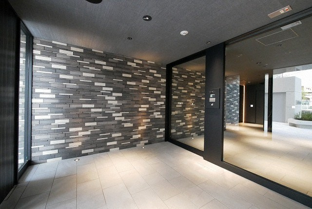 S-RESIDENCE福島玉川Tresのエントランス