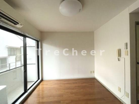 KITANO APARTMENTの居間・リビング