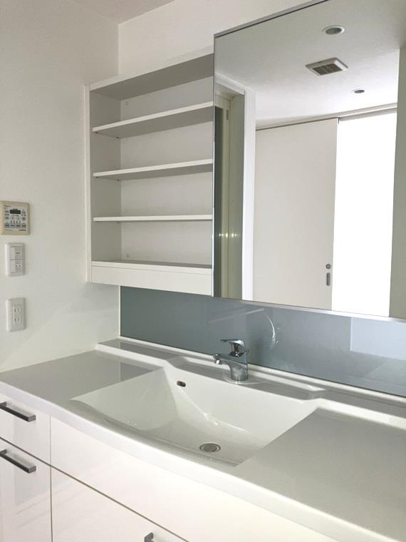 コットンハーバータワーズベイウエストの洗面所