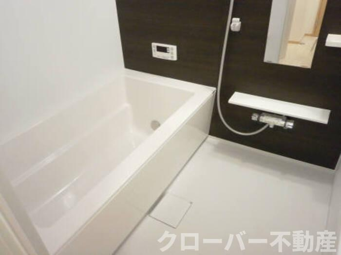 フォンテーヌ金倉 B棟の浴室|浴室