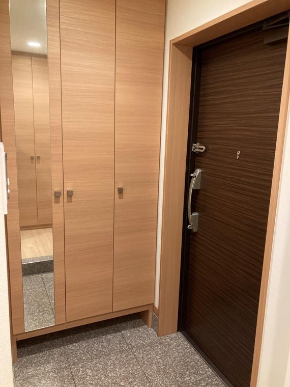 パレステージ板橋の玄関