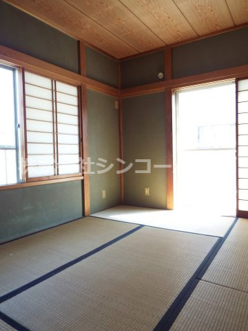 【和室】 | 加須市旗井　中古戸建 | 2階の和室も陽射しが入り明るいです！