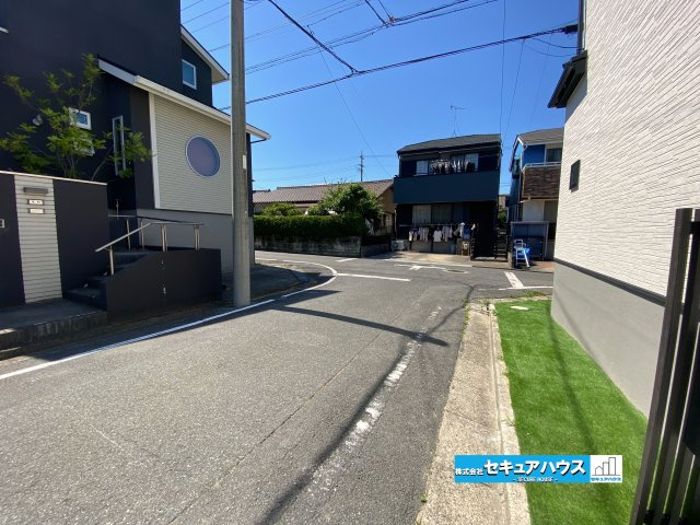 【今からご案内可能】愛知県知多市八幡字深山口　全2棟の前面道路含む現地写真|事前予約にて現地ご見学いただけます！お気軽にお問い合わせください♪
■株式会社　セキュアハウス■
住宅ローンに強く、知識、経験豊富なスタッフ在籍
お客様に寄り添い、ご成約後もサポート致します♪