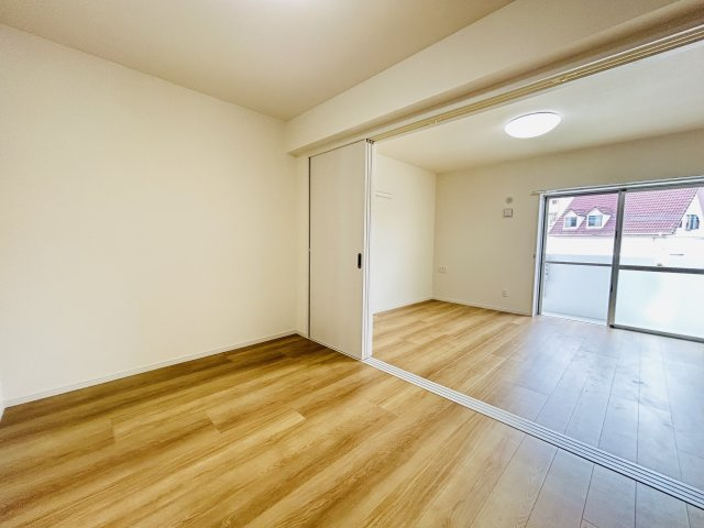 コンフォート親木の洋室