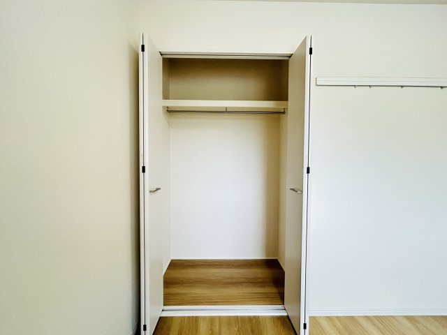 コンフォート親木の洋室