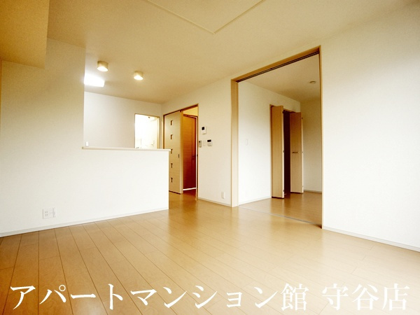 ヴェルジネの居間・リビング|類似です