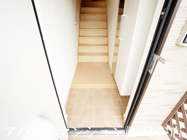 ヴェルジネの玄関|類似です