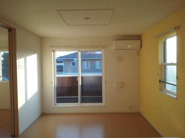 ヴェルジネの居間・リビング