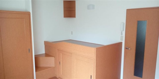 レオパレスミカドの居間・リビング