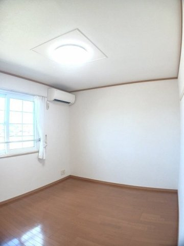 ヴィラージュⅣの内装|過ごしやすい室内です