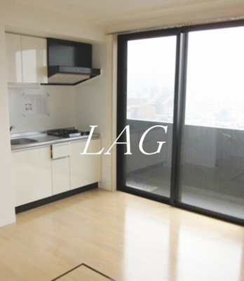 【居間・リビング】 | ルネスアヴニール | 洋室のお部屋です。