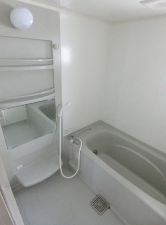杉並区井草２丁目のアパートの浴室