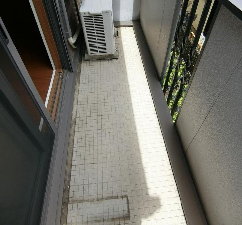 杉並区井草２丁目のアパートのバルコニー