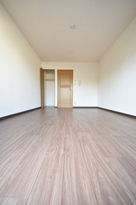 【洋室】 | パラッツォ春日野