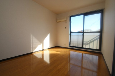 【居間・リビング】 | ヒルズ北條Ⅰ | ※同建物同間取りのほかのお部屋の写真です。