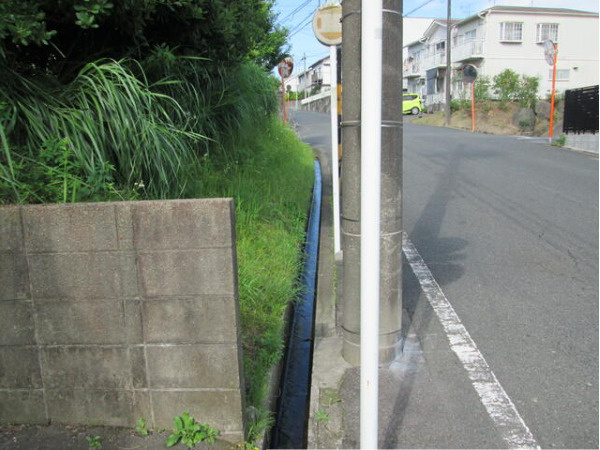 知多市にしの台２丁目　売り土地の周辺