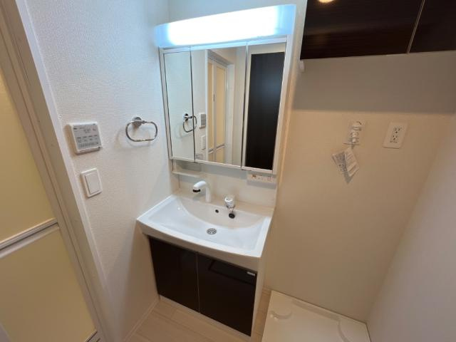 クロシェットⅢの洗面所|洗面