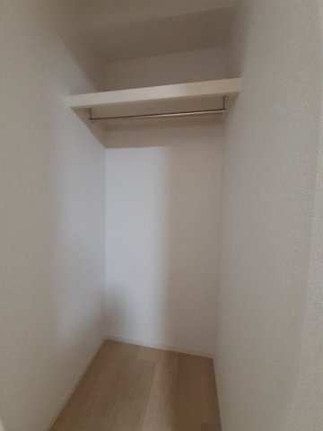 テェーニメント・フェイコムの収納