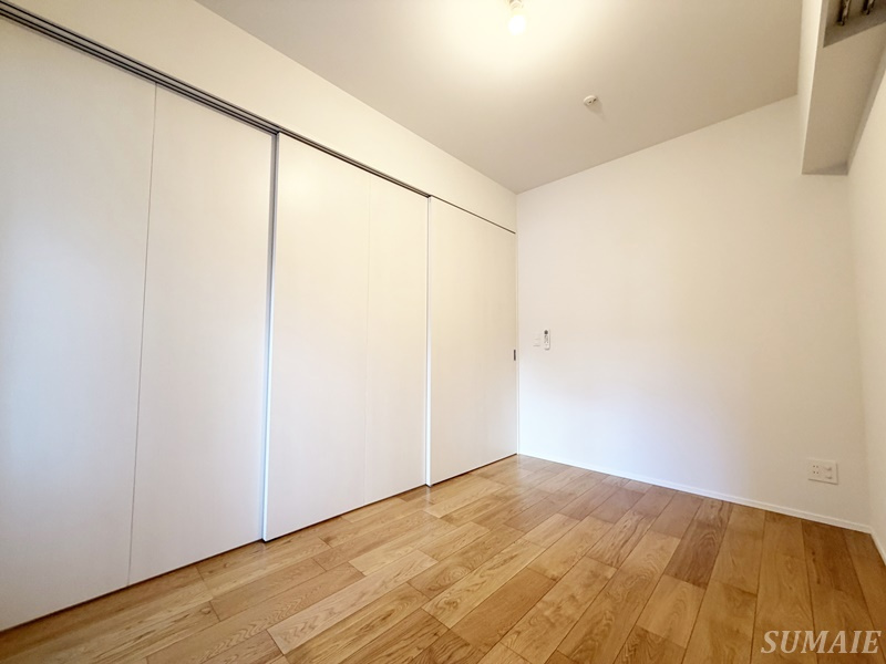 リテラス西日暮里の洋室|別角度から見た6.5帖の洋室です☆