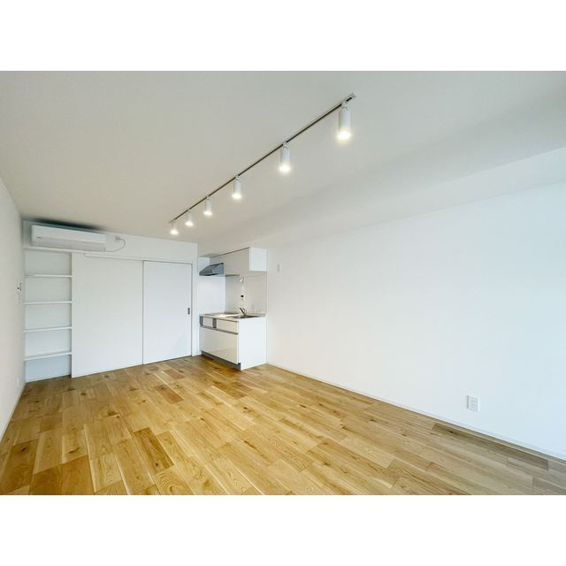 グランパセオ代々木上原の内装|明るい室内です