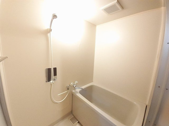 ライフ・イックスの浴室