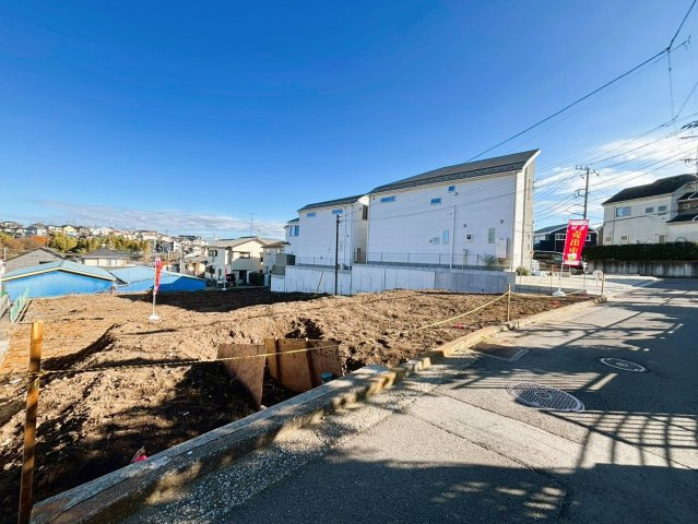 上菅田町Ⅷの前面道路含む現地写真|☆いつでも即時予約受付中☆
全区画カースペース2台分確保！！