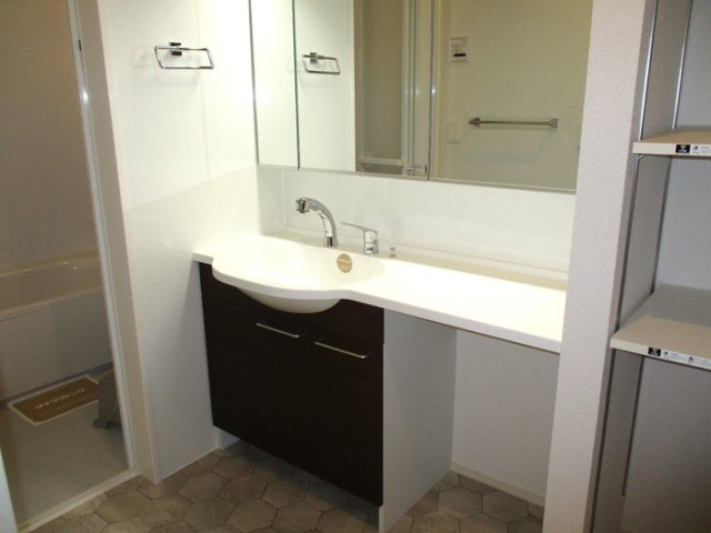 サンロードの独立洗面台