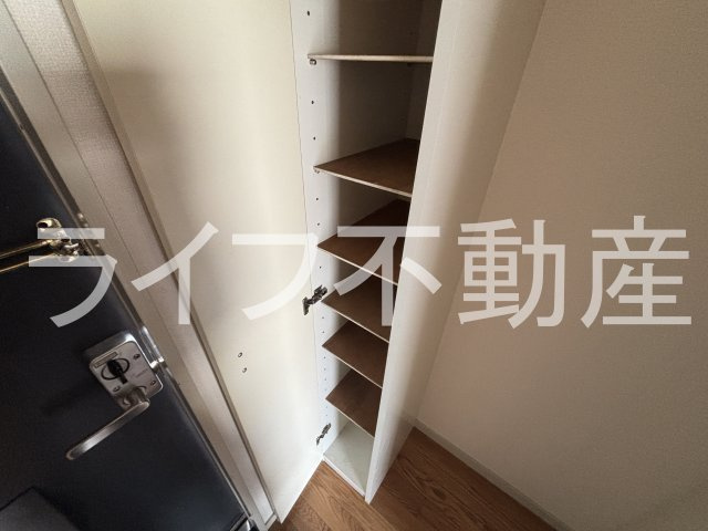 瓢箪山第6マンションの収納|こまごまとしたものを収納できそうですね