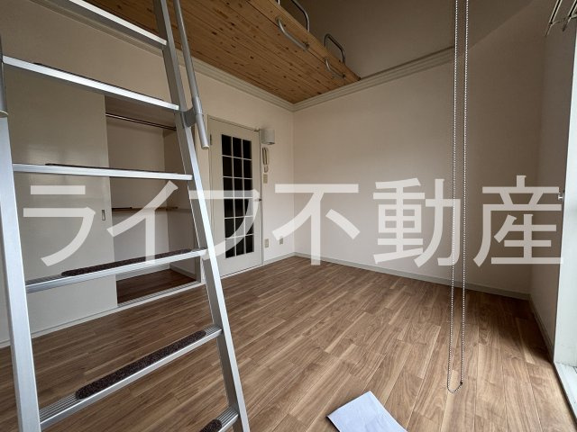 瓢箪山第6マンションの居間・リビング|ゆったりとした居間です