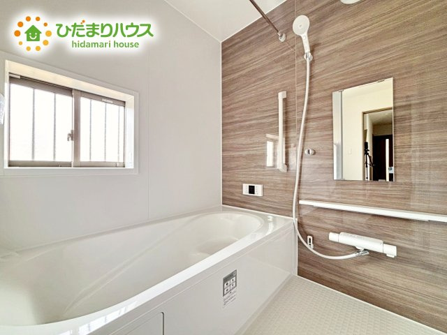 【浴室】 | 小美玉市栗又四ケ2432番　新築戸建 | 一人でも子どもと一緒でも、ゆとりをもって心地よい時間を楽しめる贅沢な浴室空間。