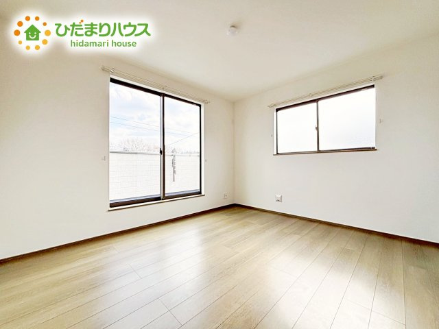【寝室】 | 小美玉市栗又四ケ2432番　新築戸建 | ベッドを置いても余裕の広さがあります。パソコンや趣味のスペースなどインテリアを考えるのも楽しみですね！