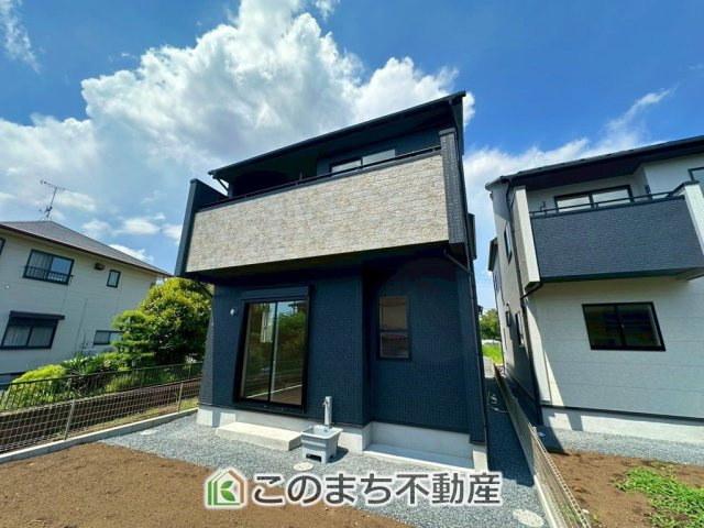ブルーミングガーデン宇都宮市鶴田町5期の外観|"建物完成につきご内覧可能です！
飽きのこないシンプルな外観と
閑静な住宅街は永住の地にピッタリです♪"
