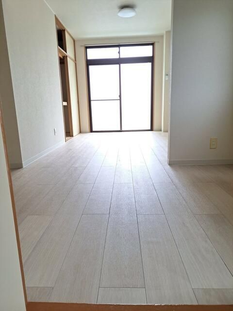 サンハイツの居間・リビング