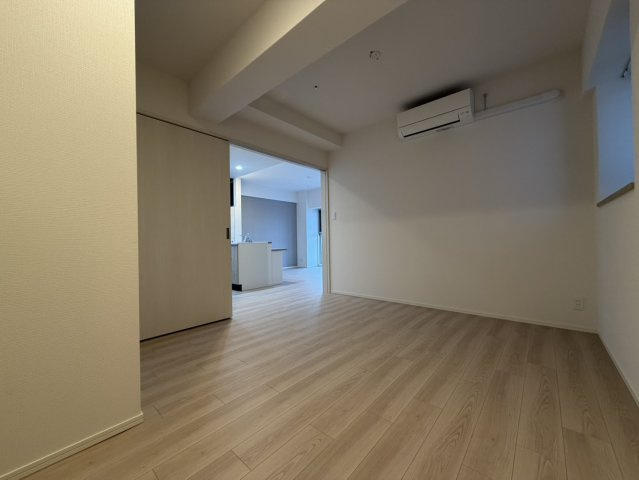 スプランディッド上本町WESTの洋室