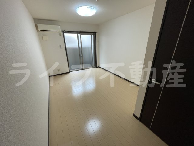 リバーサイド金岡七番館の内装|明るい室内です