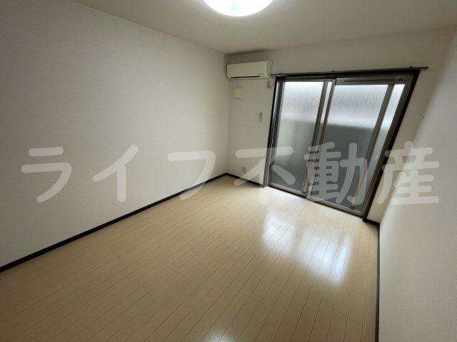 リバーサイド金岡七番館の洋室|明るい洋室です