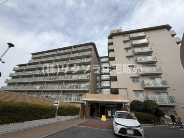 ルネ枚方の外観|新しい生活にいかがでしょうか？外観はお住まいの顔になります。こだわりたいポイントですね。水回りリフォームやリノベーションも承ってます。
■現地見学・資金計画相談・住宅ローン相談もお問合せ受付中■