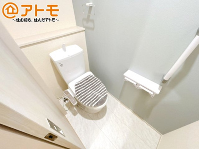 【トイレ】 | 沼津市大塚3期　新築一戸建て　全1棟 | 清潔感のあるトイレです！
