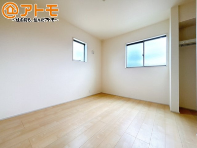 【子供部屋】 | 沼津市大塚3期　新築一戸建て　全1棟 | 広々使える収納付きの洋室です♪