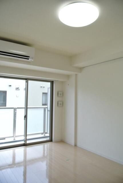 グランヴァン亀戸Ⅲの居間・リビング