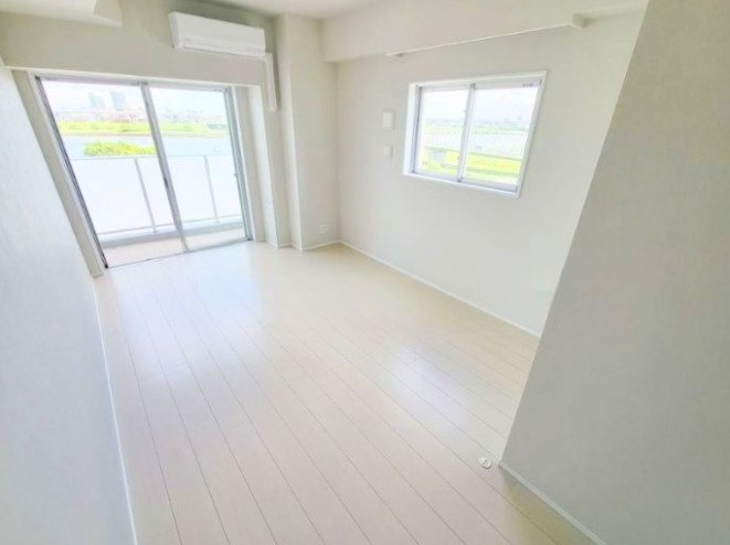 リヴシティ墨田イーストの洋室