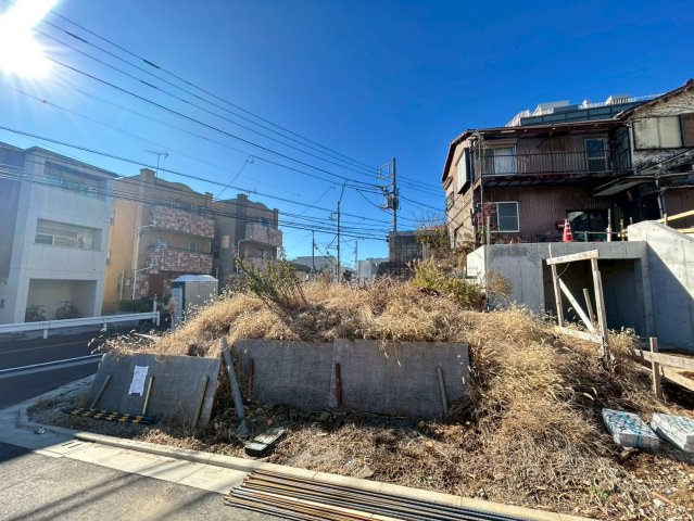 板橋区中台1丁目　建築条件付き売地　全3区画の前面道路含む現地写真|現地写真

現地ご見学希望・資料請求などお気軽にお問い合わせ下さい！
03-5990-5201