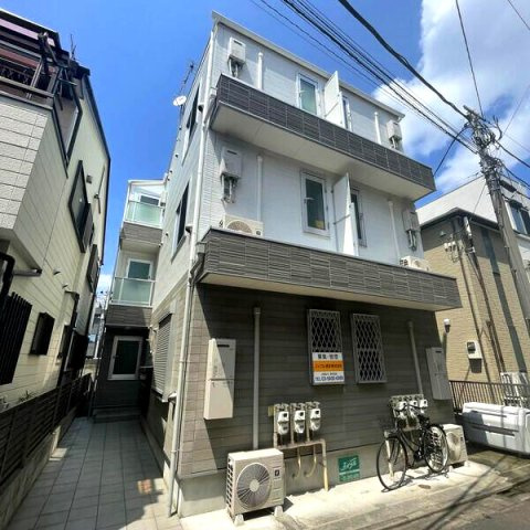 足立区小台１丁目のアパート