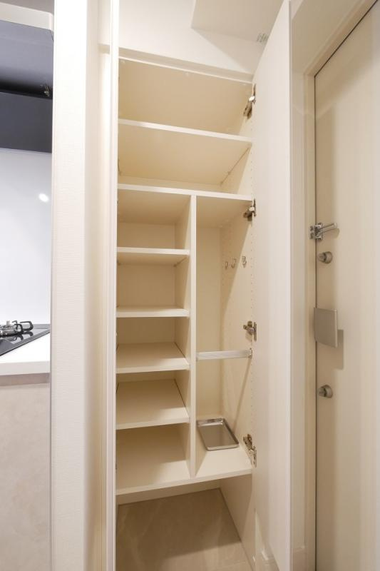 ARKMARK四谷左門町の内装|シューズボックス