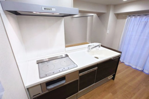 【キッチン】 | ご自宅から現地まで、当社スタッフがお車にて、「お迎え・お送り」をしております。ぜひお気軽にお問い合わせくださいませ♪