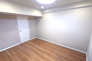 【洋室】 | ご自宅から現地まで、当社スタッフがお車にて、「お迎え・お送り」をしております。ぜひお気軽にお問い合わせくださいませ♪