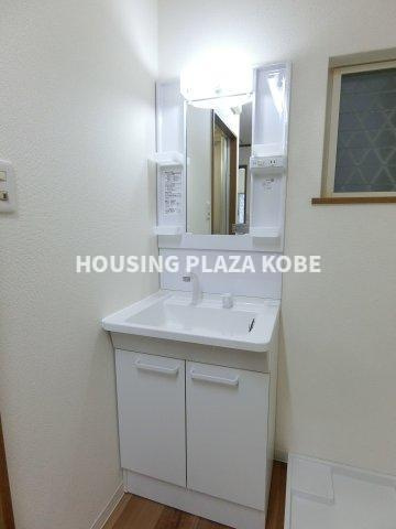 佐川ハイツの独立洗面台|シャンプードレッサー